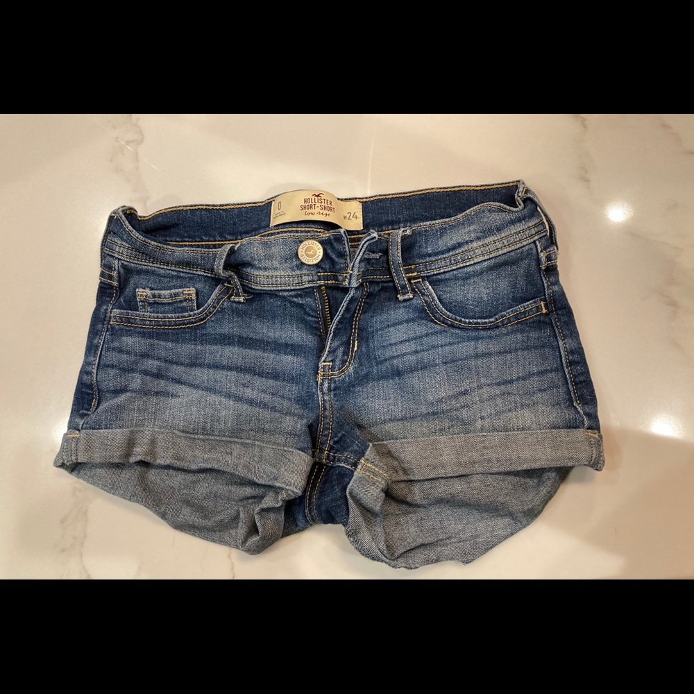 HOLLISTER Short-Short Shorts Low Rise - Picture 2 of 4